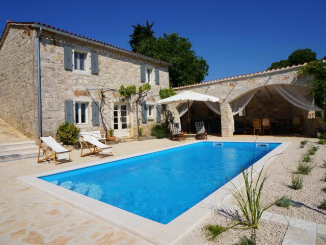 Villa Alisia with pool