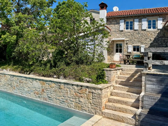 Villa Hideaway with heated pool